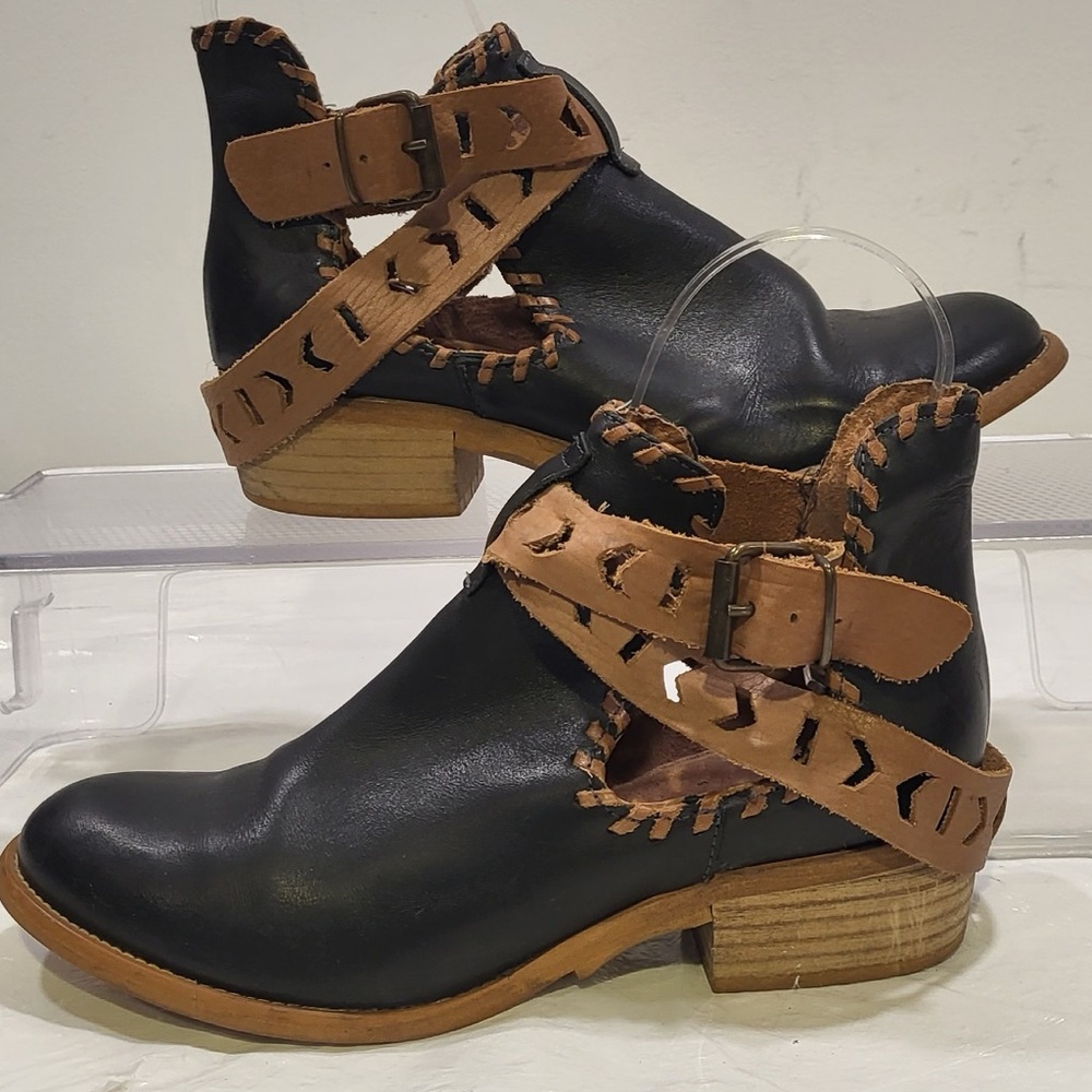 🧧Price Drop..MUSSE & CLOUD Anthropologie black and tan leather ankle boots